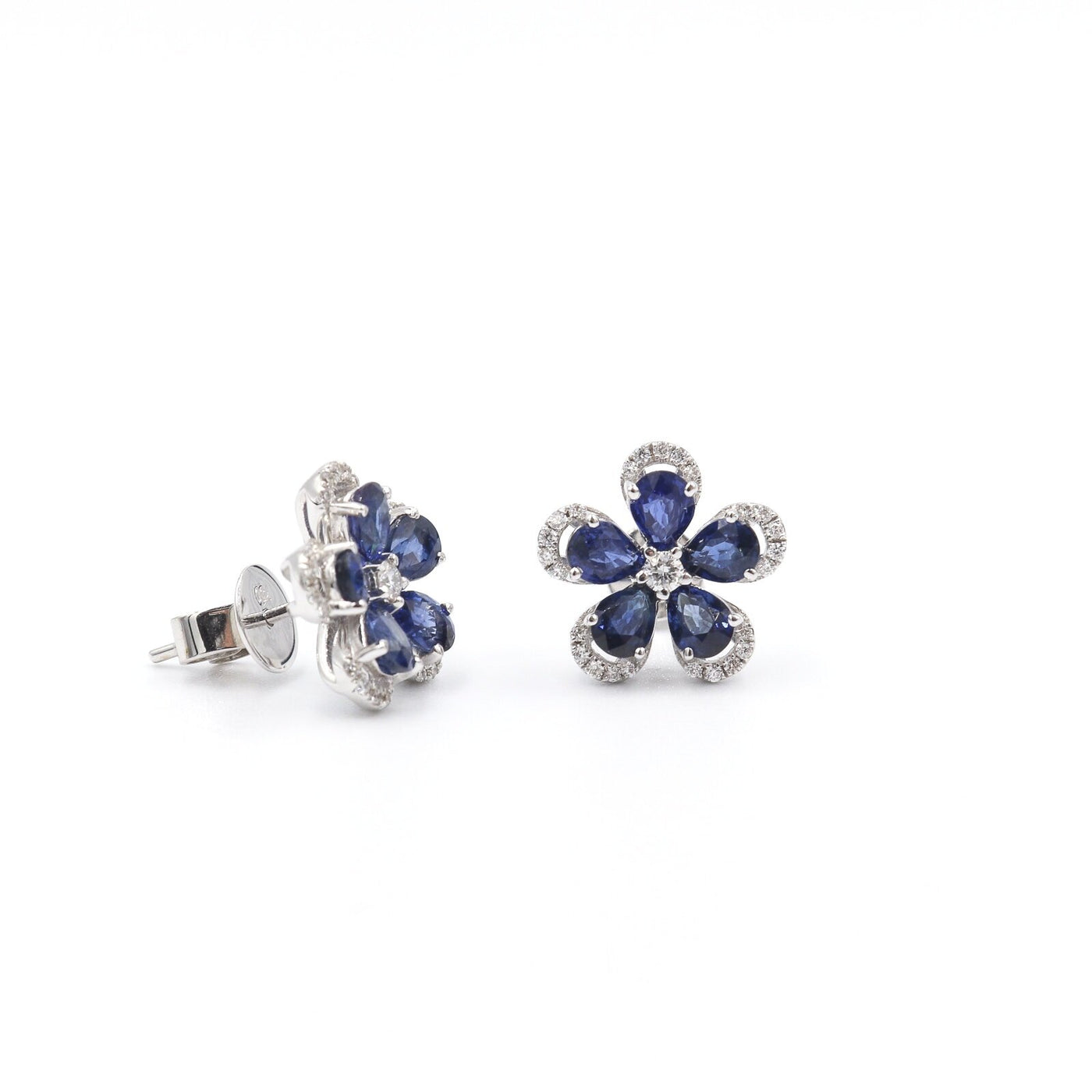 18 Karat White Gold Sapphire and Diamond Flower Stud Earrings